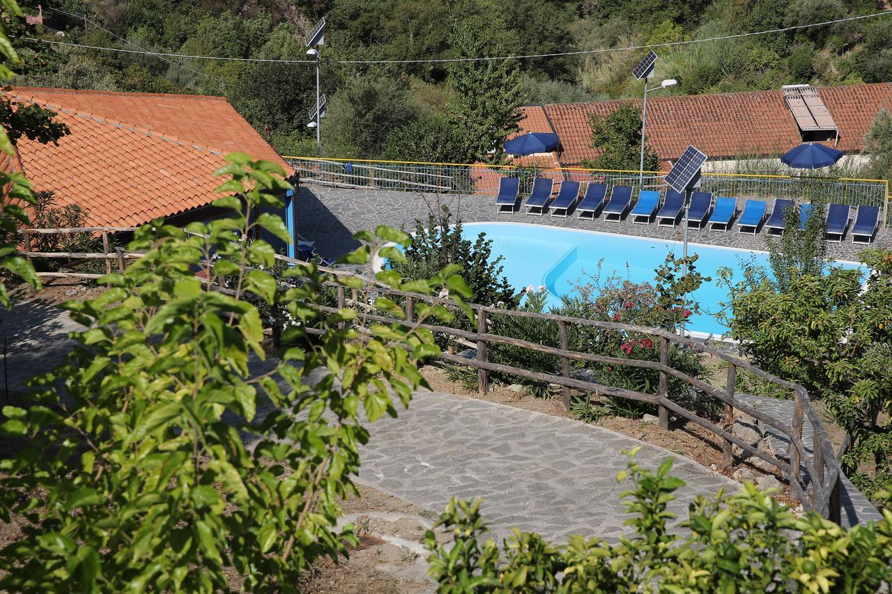 Sant'Angelo di BroloTurismo Rurale Il Sole别墅 外观 照片