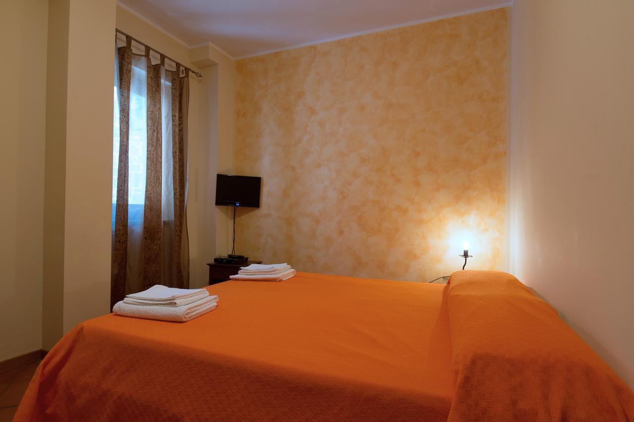 Sant'Angelo di BroloTurismo Rurale Il Sole别墅 客房 照片