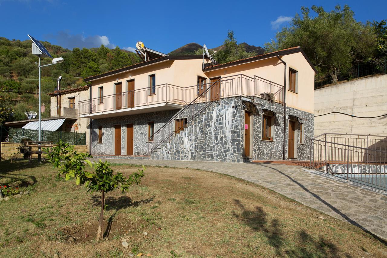 Sant'Angelo di BroloTurismo Rurale Il Sole别墅 外观 照片